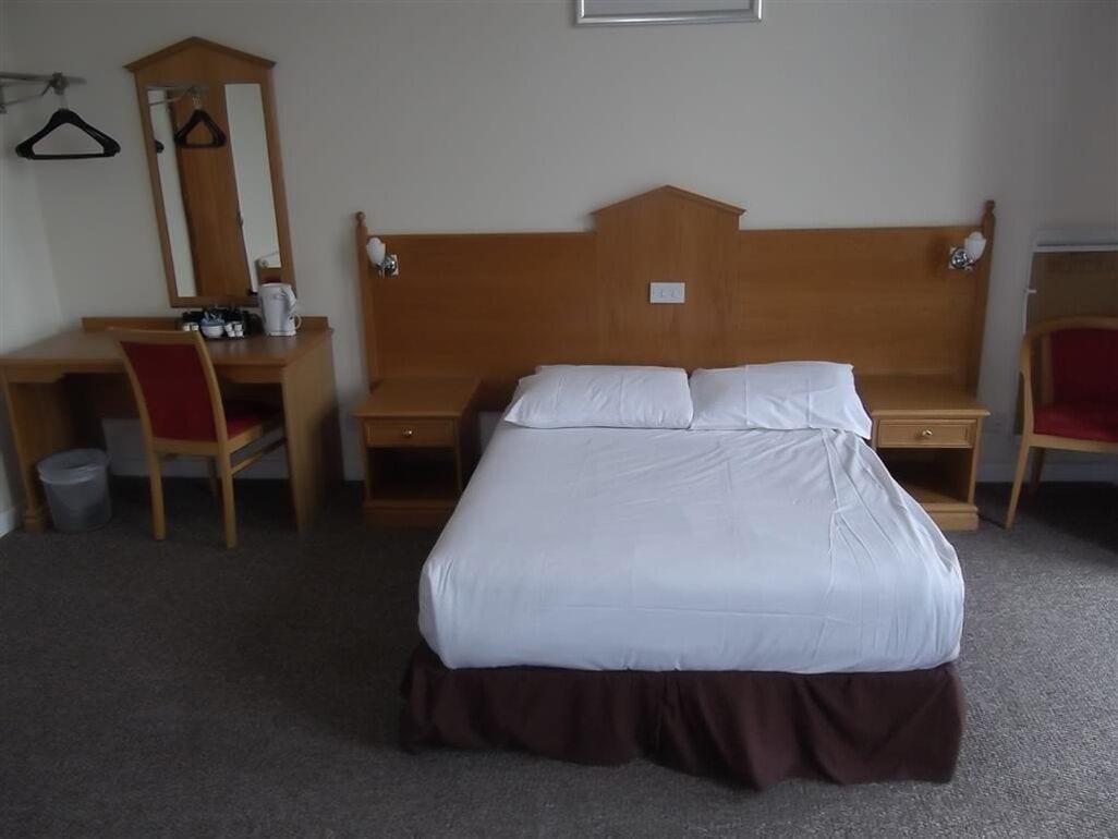 Esplanade Hotel Clacton-on-Sea Exterior photo