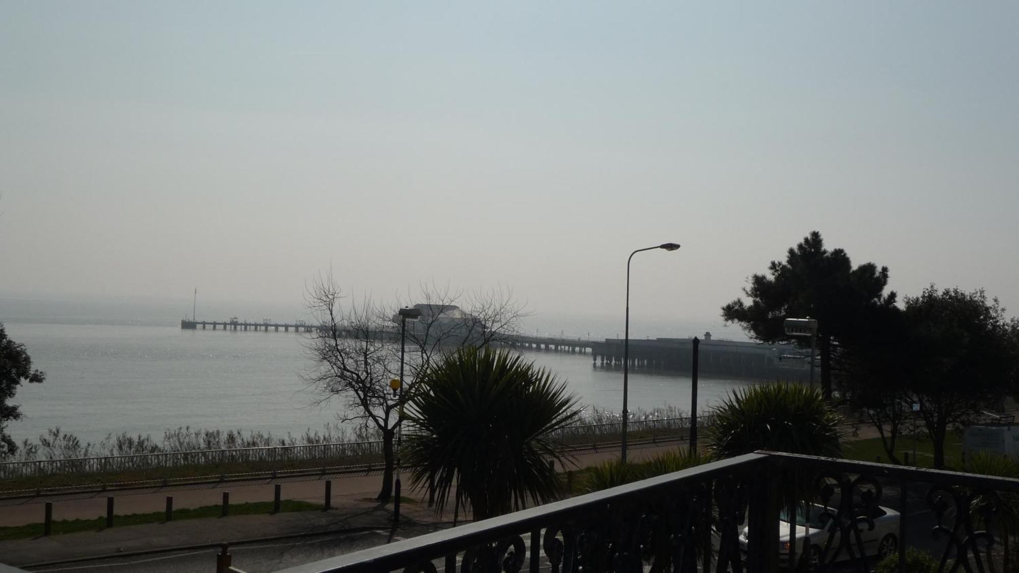Esplanade Hotel Clacton-on-Sea Exterior photo